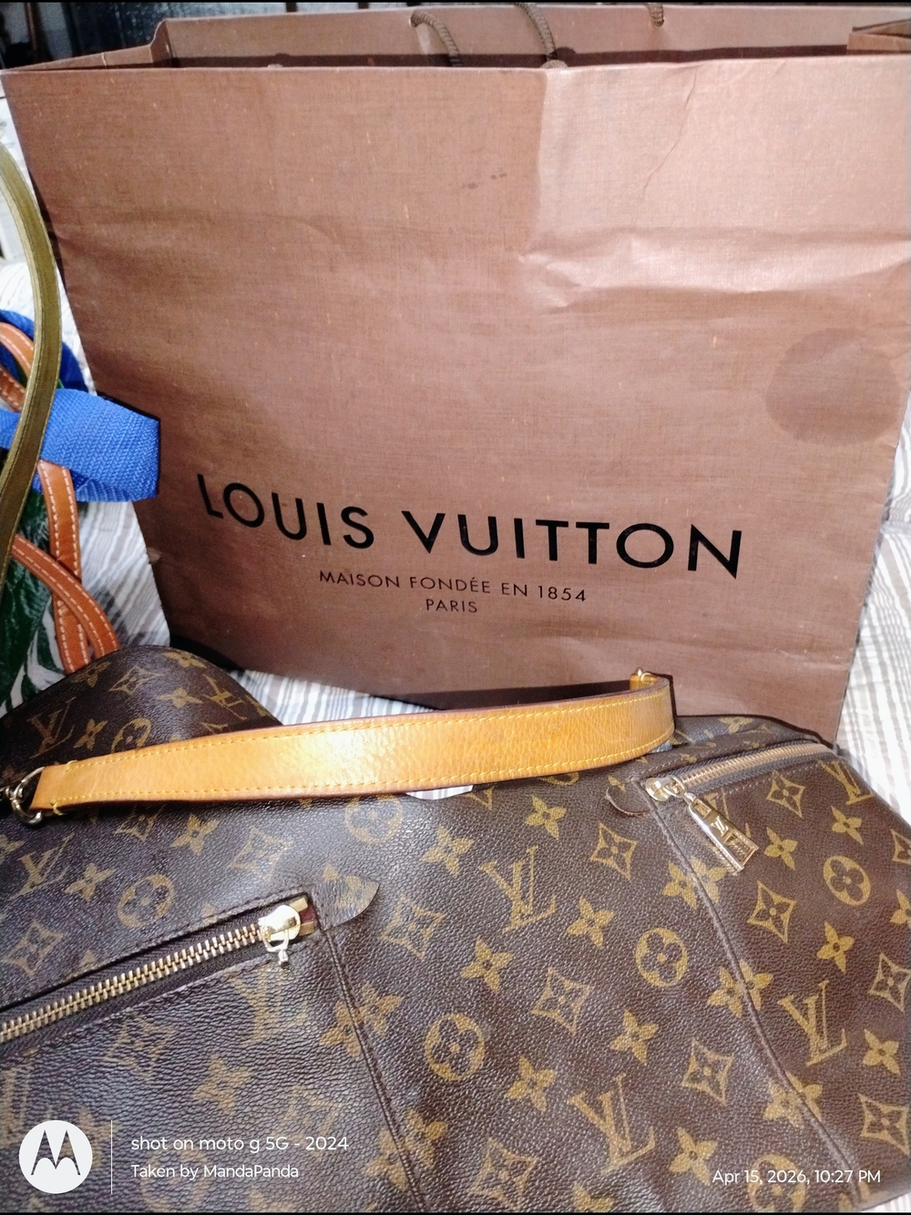 Louis Vuitton Monogram Canvas Brown & Tan Hobo Shoulder Bag - Picture 5 of 11